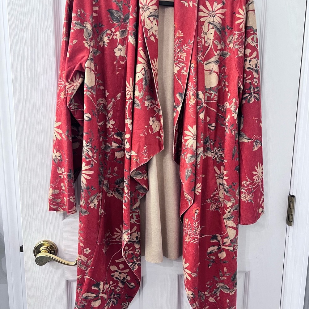 Soft Surroundings Burnt Orange and Beige Floral Kimono